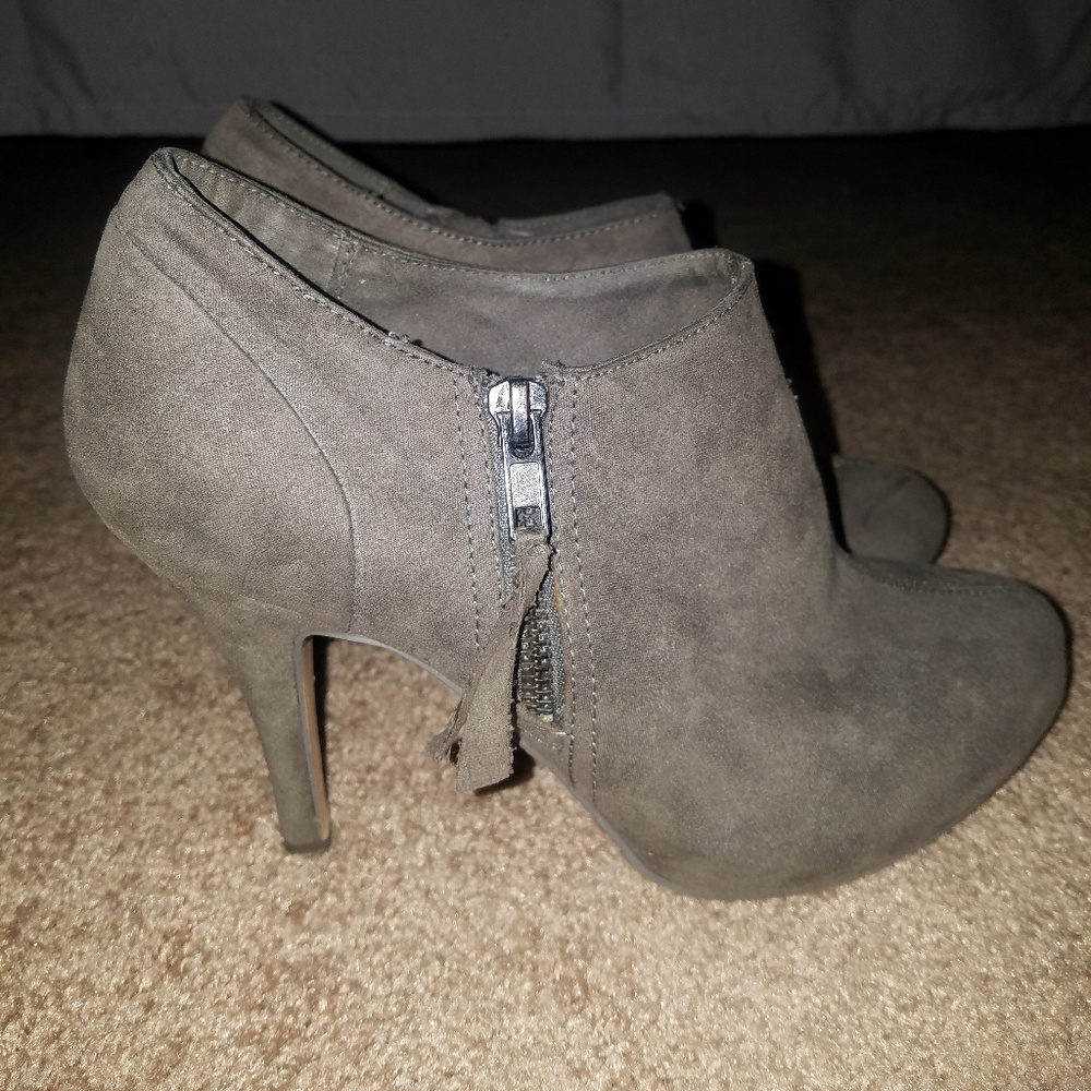 Forever21 Gray Suede Booties